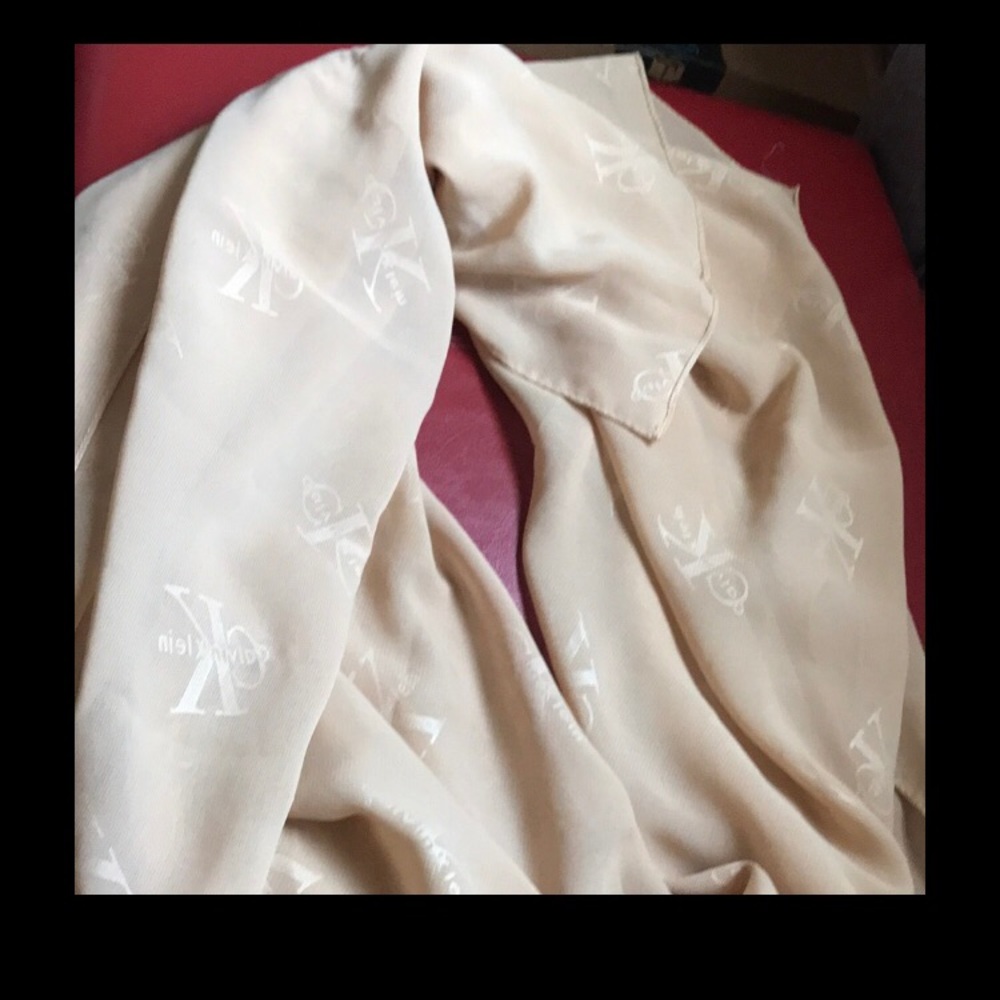 Calvin Kline 🧣 scarf